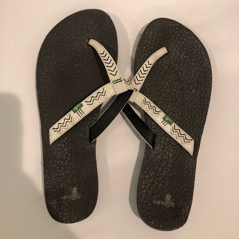 Sanuk flip flops
